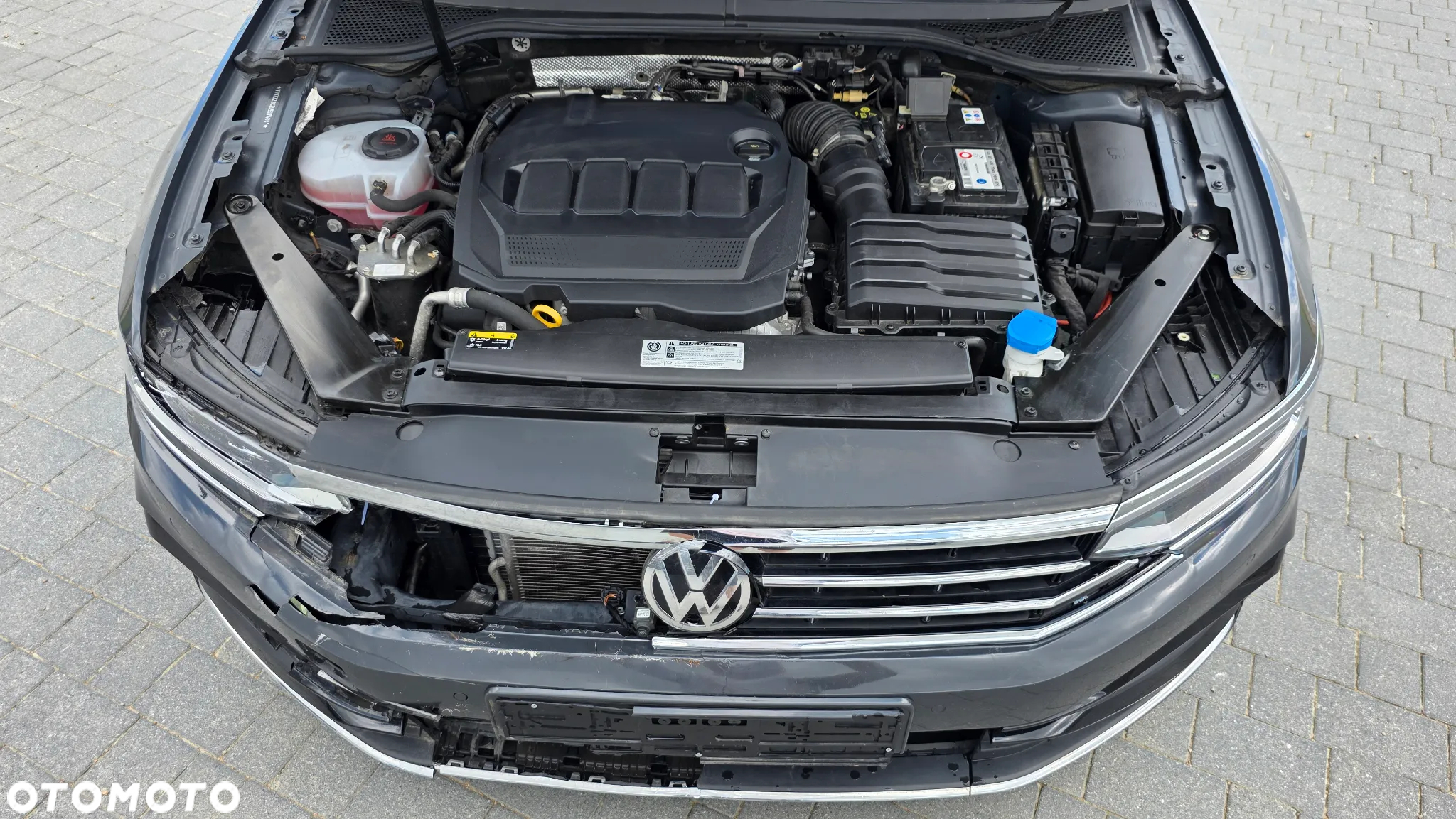 Volkswagen Passat Variant 2.0 TDI SCR DSG R-Line - 10