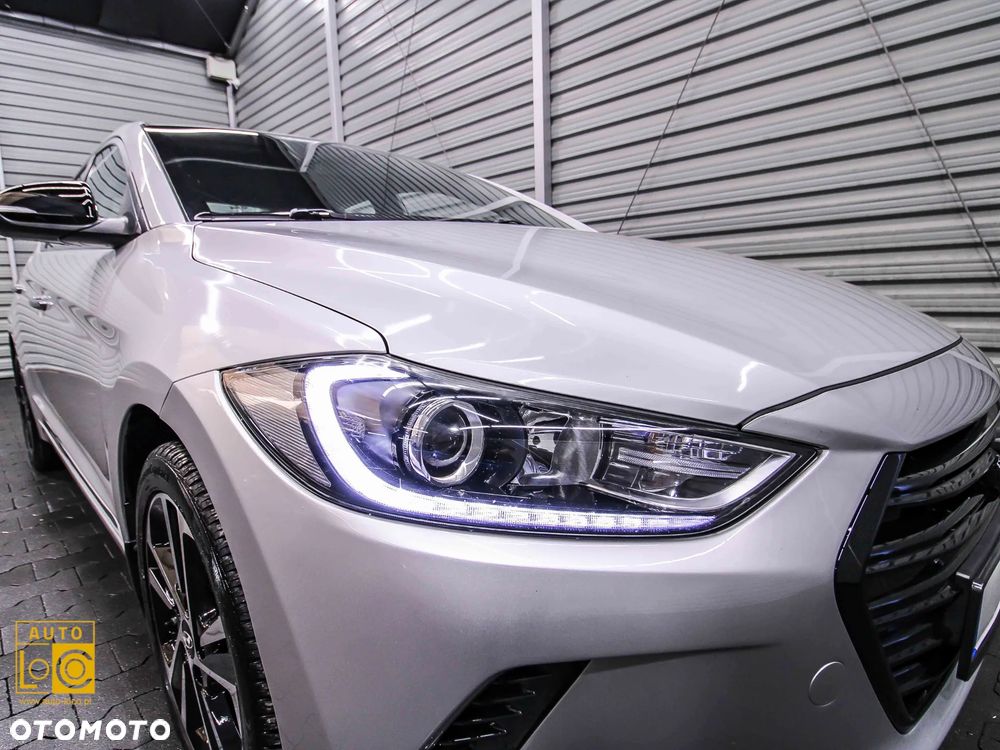 Hyundai Elantra 1.6 Comfort - 26