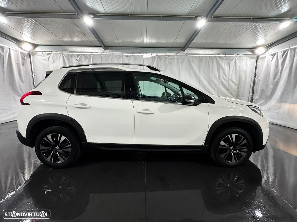 Peugeot 2008 1.2 PureTech GT Line - 12