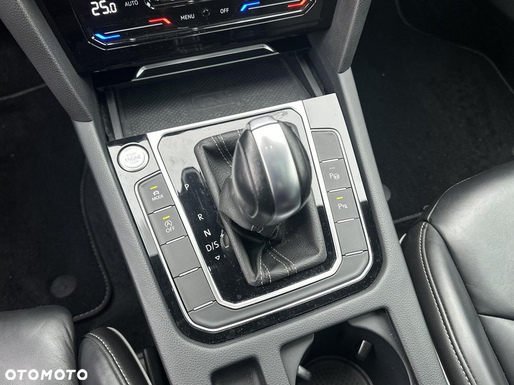 Volkswagen Arteon 2.0 TDI 4Motion R-Line DSG - 25