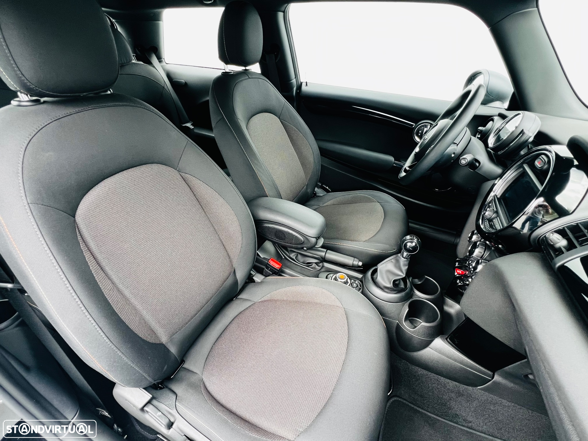 MINI 3 Portas One Sport Edition - 13
