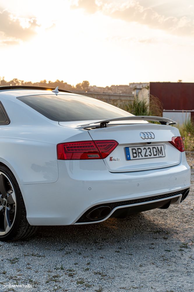 Audi RS5 4.2 FSi quattro S tronic - 23