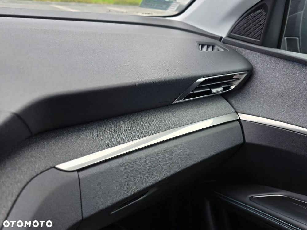 Peugeot 3008 1.2 PureTech Allure Pack S&S EAT8 - 27