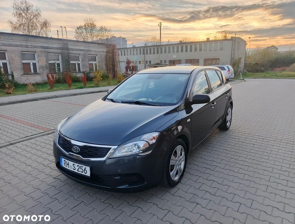 Kia Ceed 1.4 CVVT EX - 1