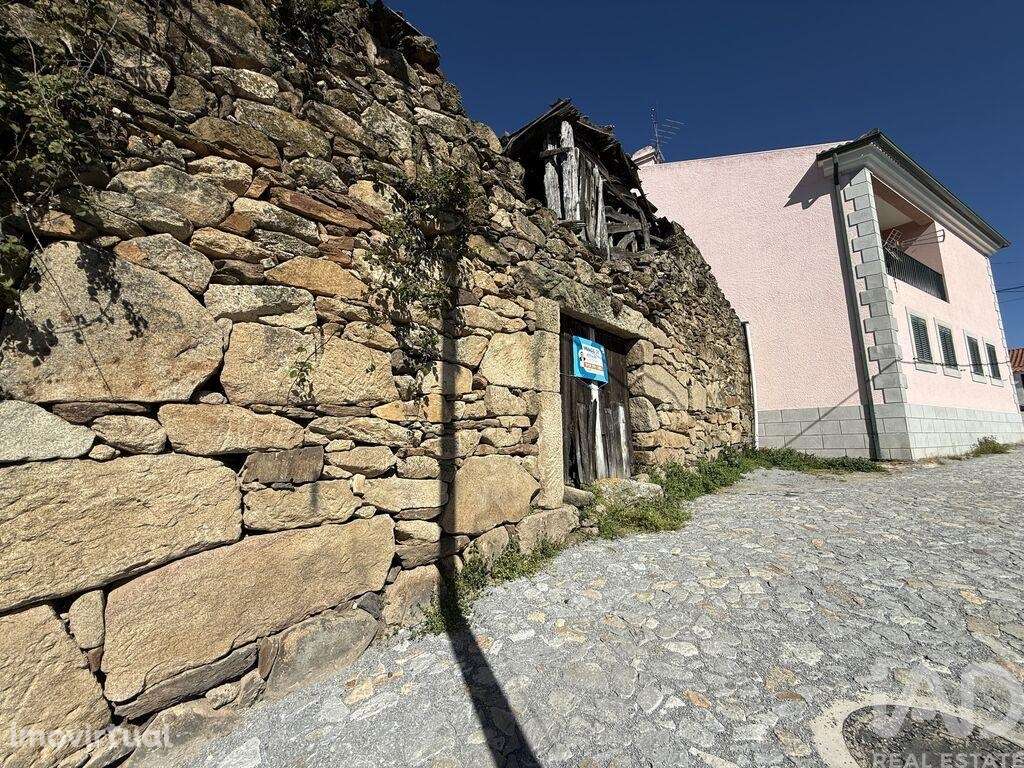 Casa de Campo em Adoufe e Vilarinho de Samardã de 90,00 m2 - Grande imagem: 2/30