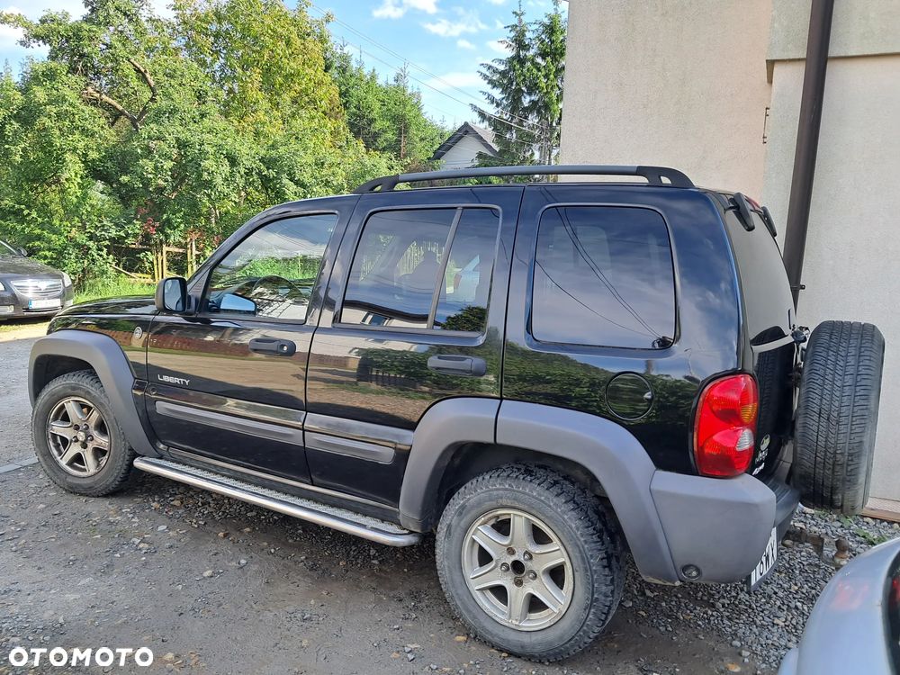 Jeep Liberty - 2
