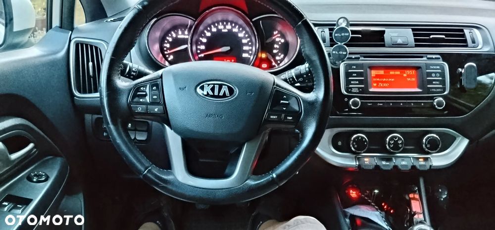 Kia Rio 1.1 crdi M - 6