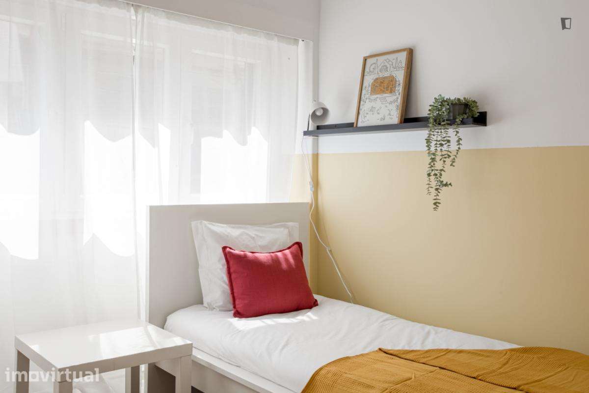 Quarto - localizado em Sete Rios Lisbon - Grande imagem: 4/16
