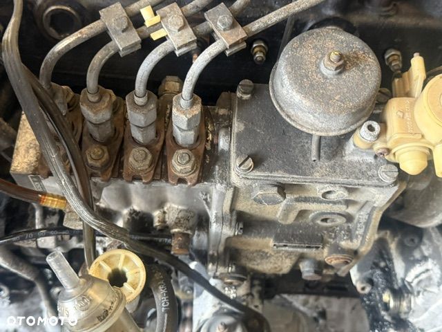 SILNIK MERCEDES BENZ W123 240D  1983 - 11