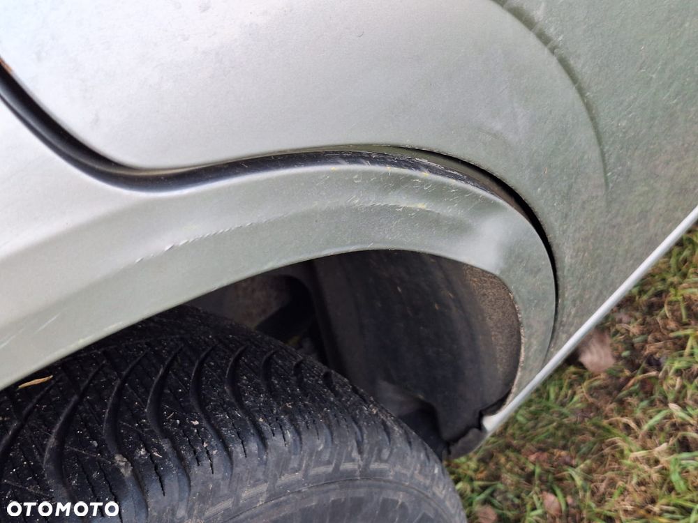 Ford Mondeo 2.5 V6 Ghia - 7