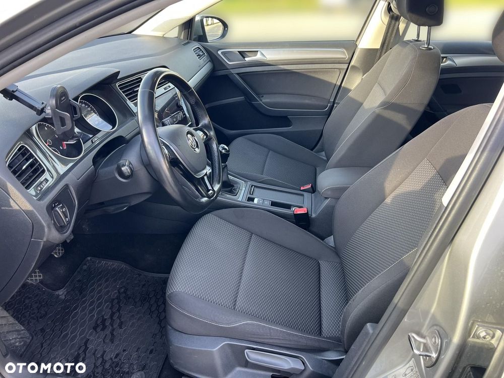 Volkswagen Golf Variant - 13