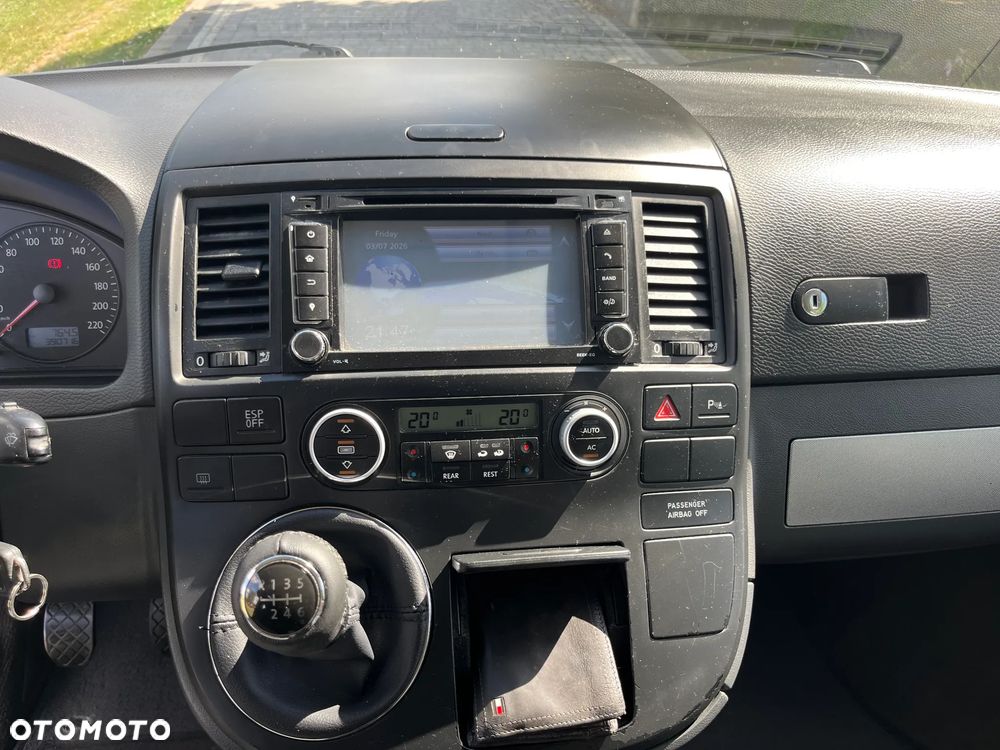 Volkswagen Multivan - 25