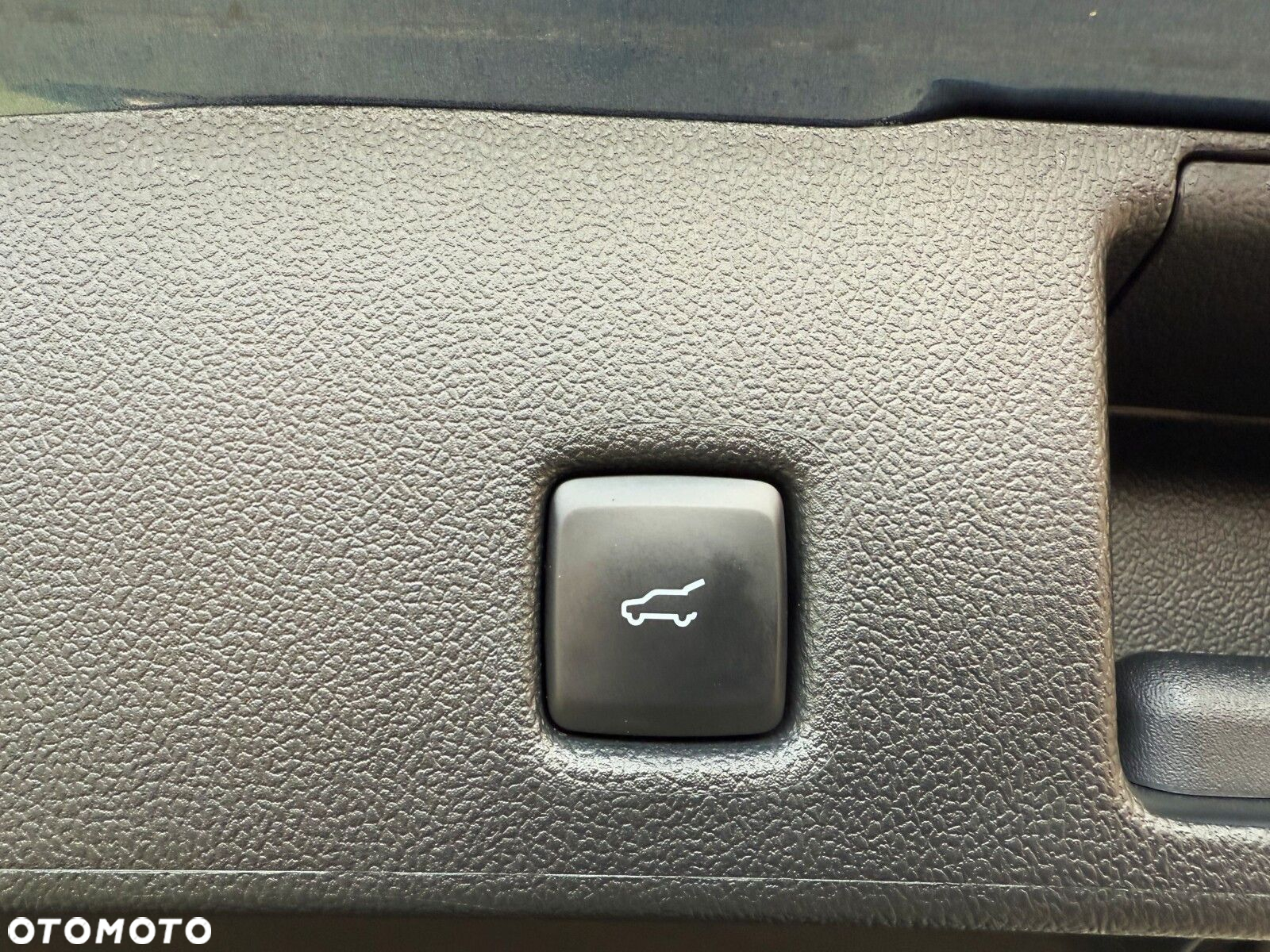 Ford Kuga 2.5 FHEV FWD Titanium X - 11