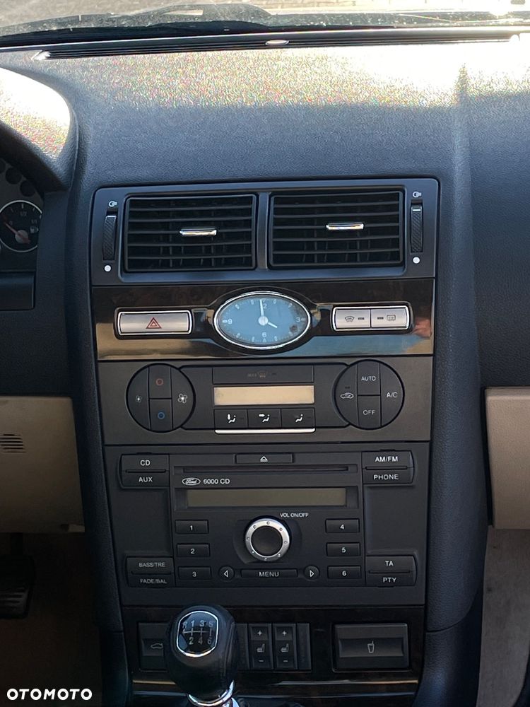 Ford Mondeo 1.8 SCi Ghia - 12