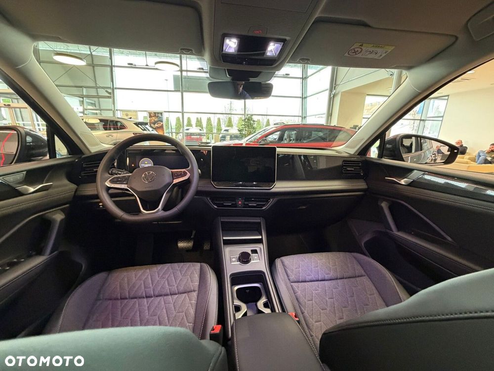 Volkswagen Tiguan - 5