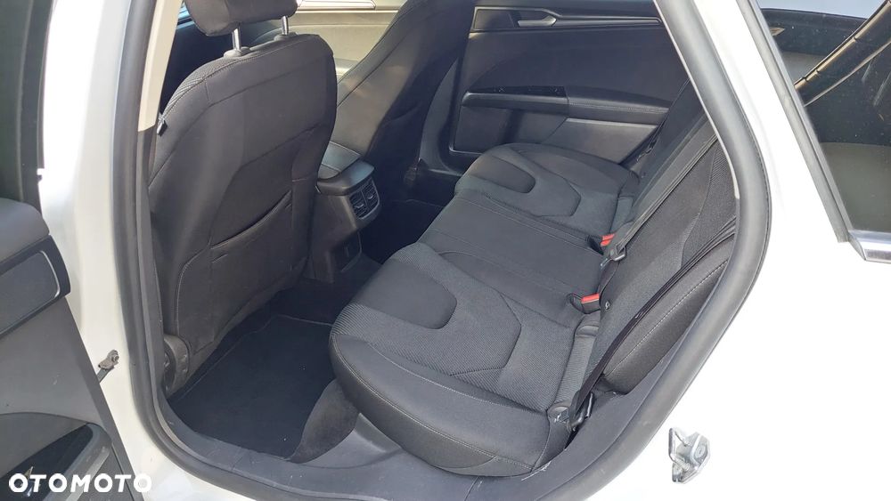 Ford Mondeo 2.0 EcoBlue Titanium - 21