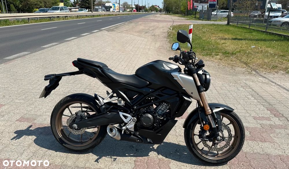 Honda CB - 11