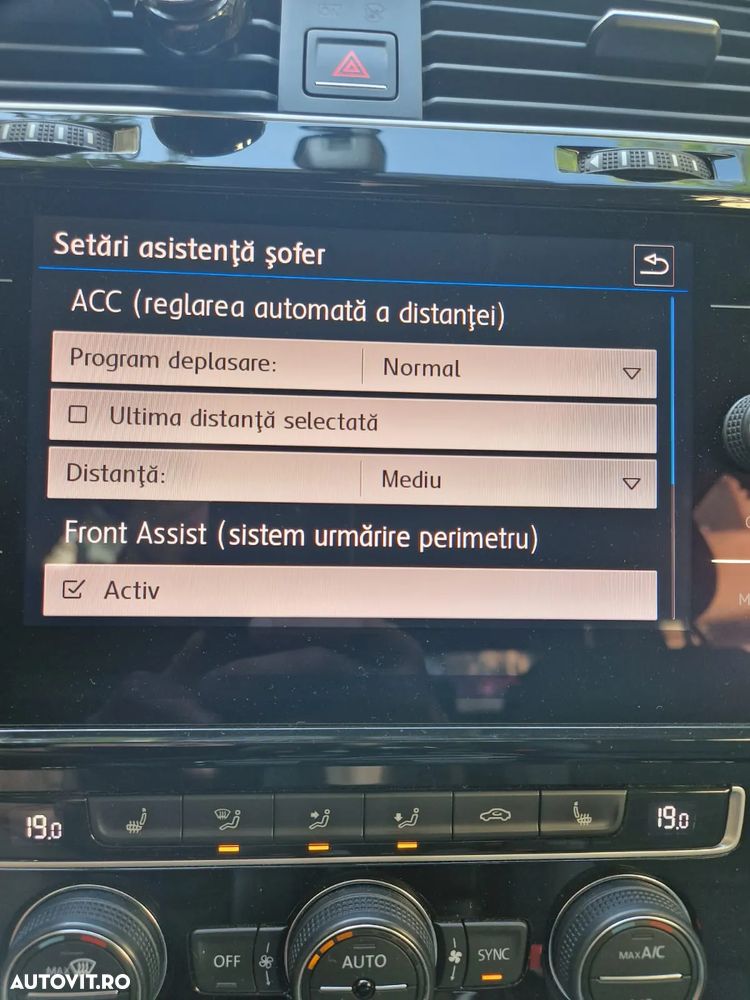 Volkswagen Golf 2.0 TDI Highline - 9