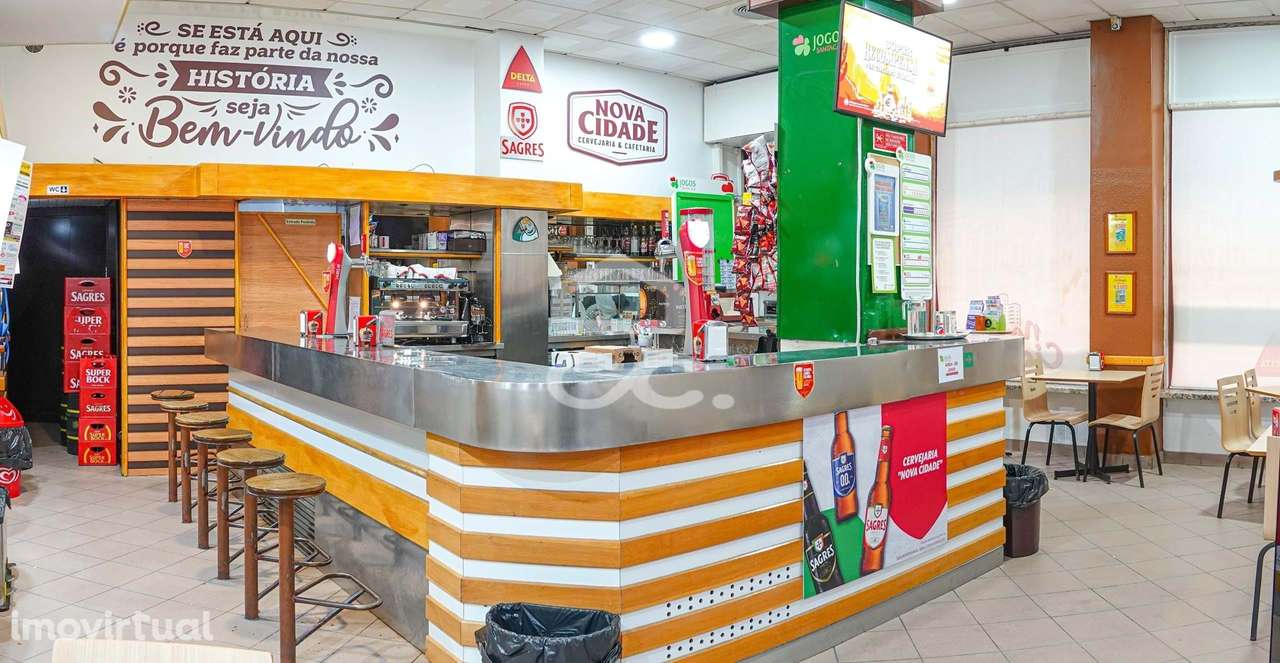 Café em pleno funcionamento com uma das melhores localizações da cidad - Grande imagem: 2/9