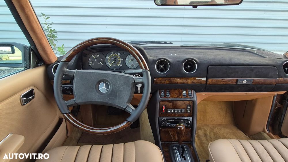 Mercedes-Benz W123 - 12