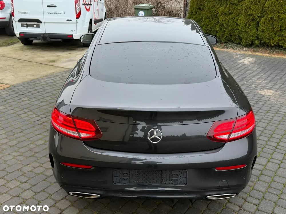 Mercedes-Benz Klasa C 200 9G-TRONIC AMG Line - 26
