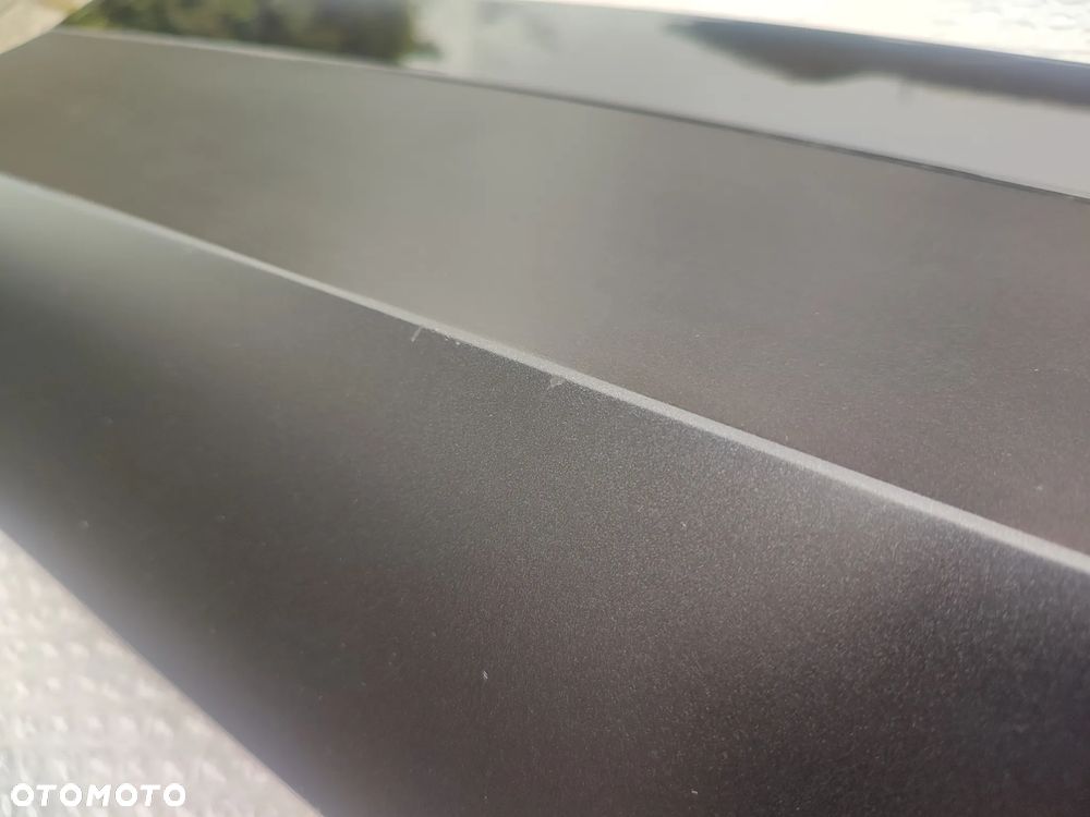 LISTWA DRZWI PRAWY PRZÓD Polestar 4 8892891969 - 3
