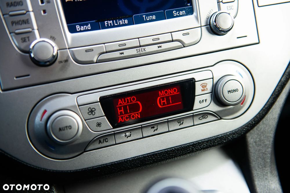 Ford Kuga 2.0 TDCi 4x4 Titanium - 35