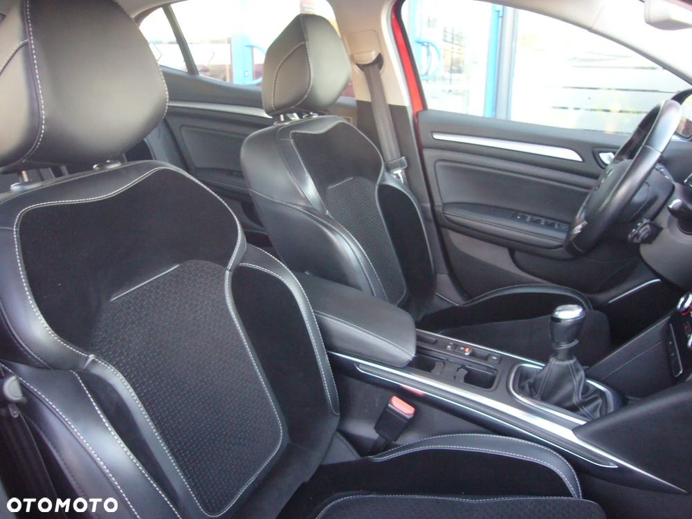 Renault Megane 1.2 Energy TCe Limited - 19