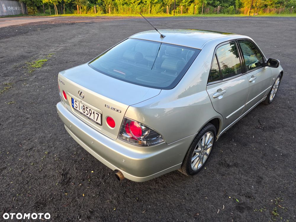 Lexus IS 200 Prestige - 14