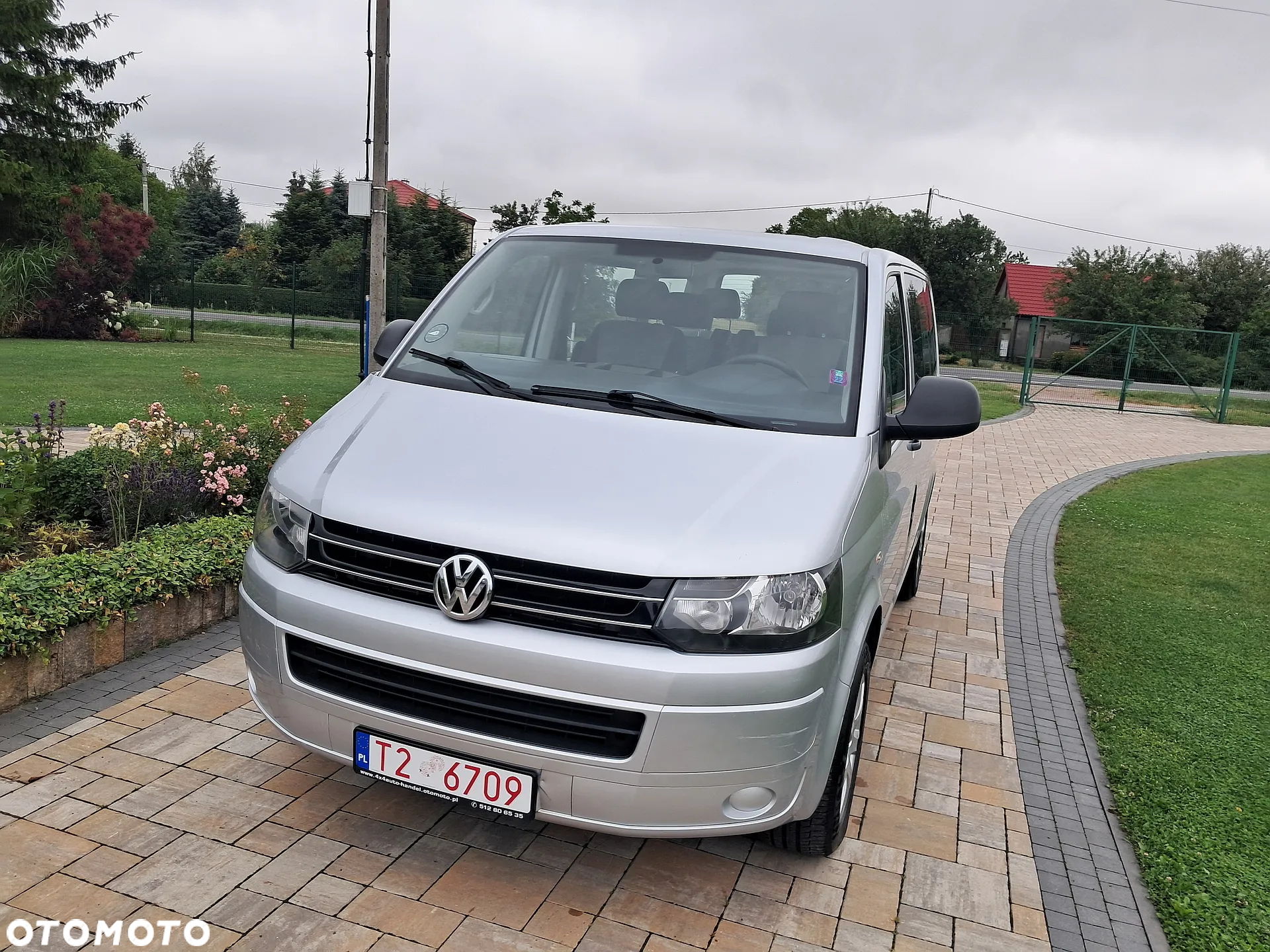Volkswagen Multivan - 2