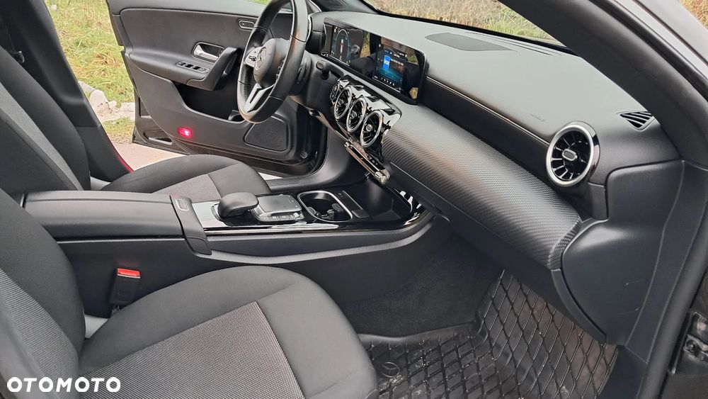 Mercedes-Benz CLA 200 d 8G-DCT Special Edition - 21