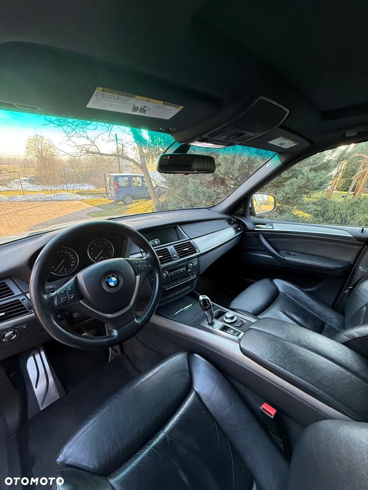 BMW X5 3.0si - 18
