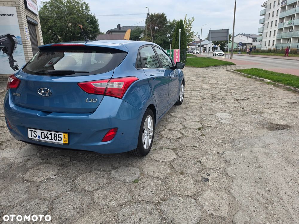 Hyundai i30 blue 1.6 CRDi YES Gold - 8