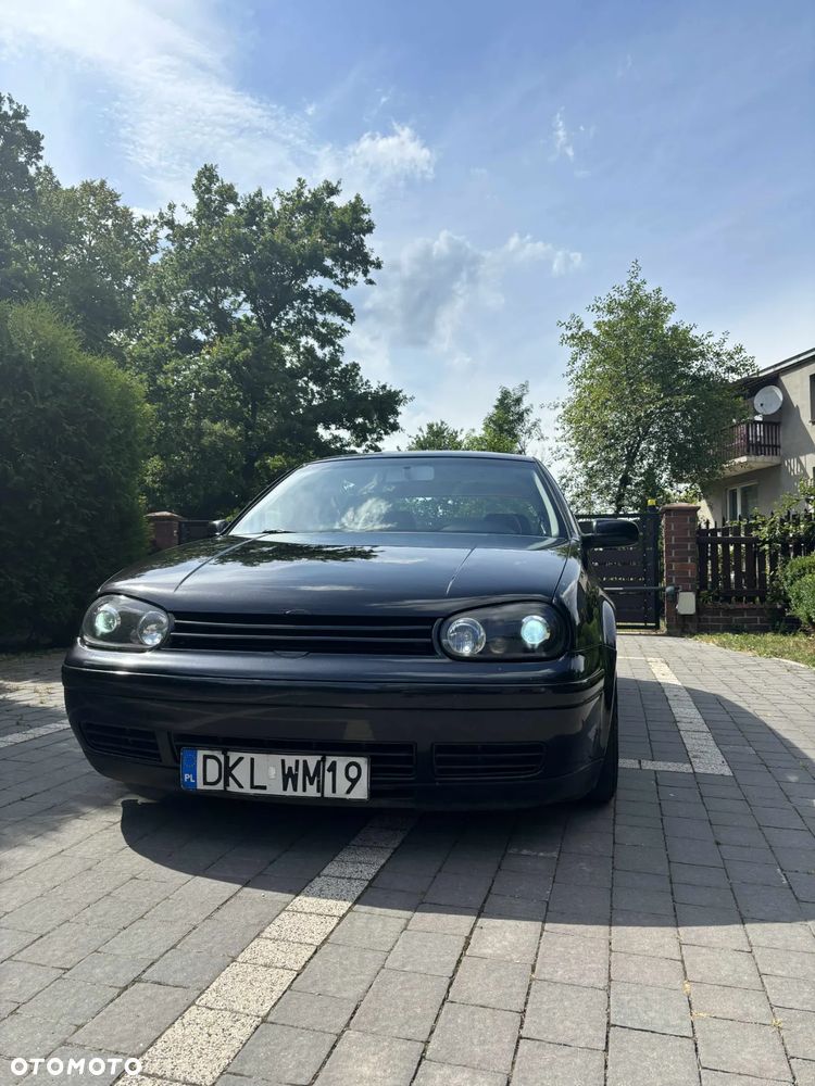 Volkswagen Golf - 3