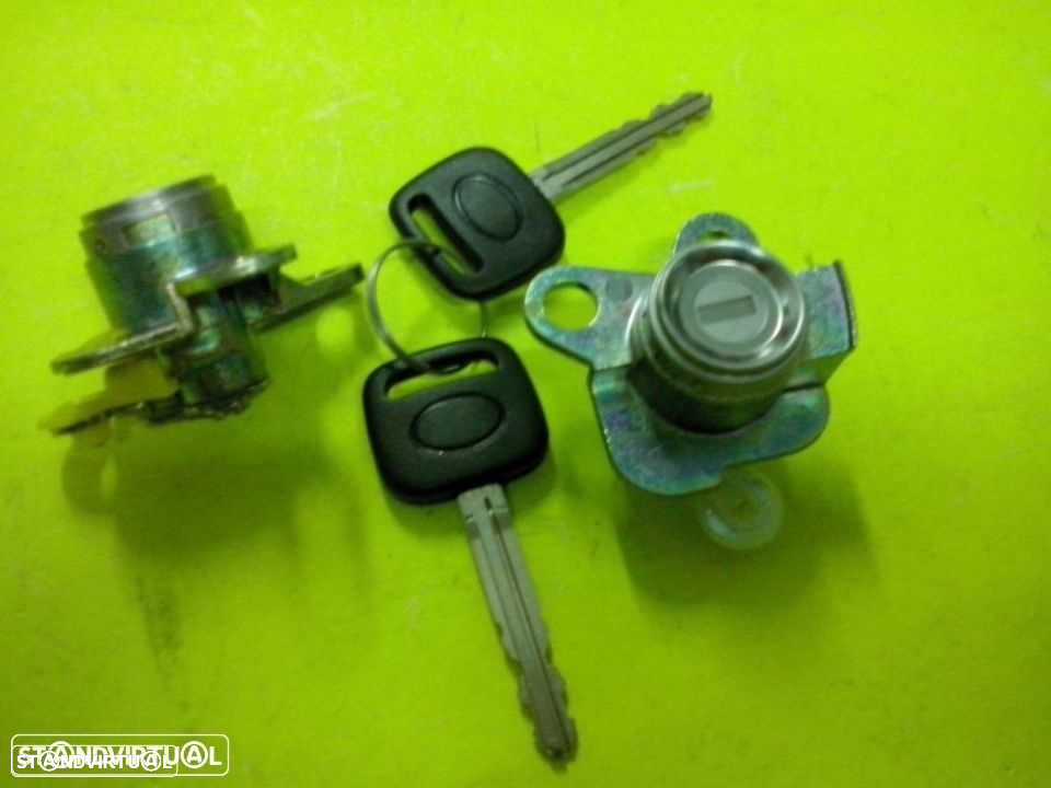 Jogo canhões portas Toyota Corolla E11 1997 até 2002 (Novos) - 2