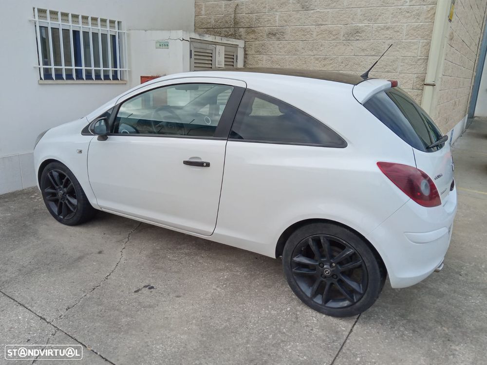 Opel Corsa 1.2 Black Edition - 2