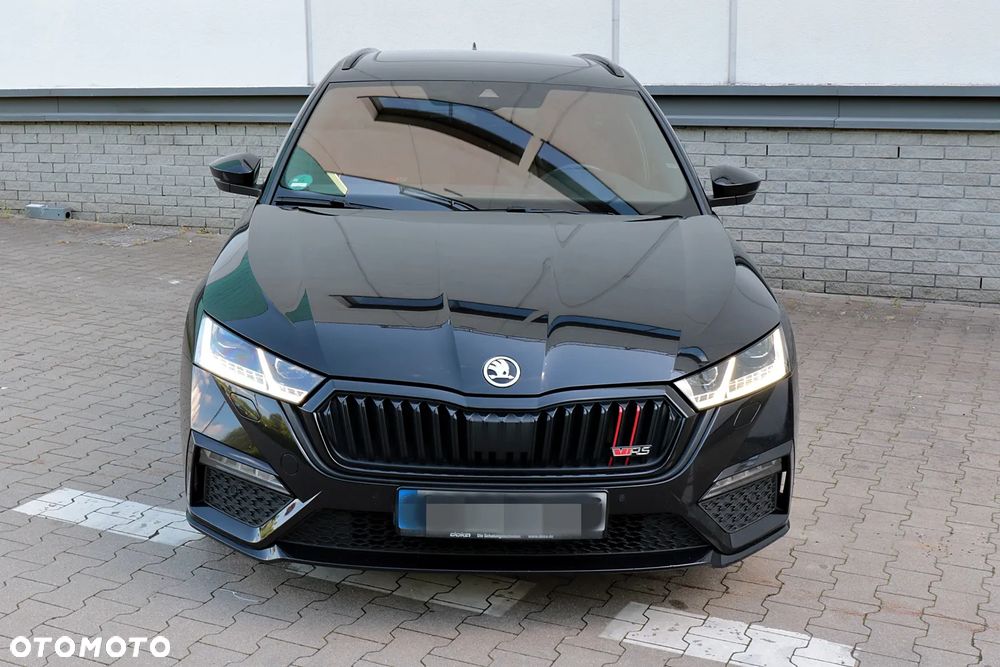 Skoda Octavia 2.0 TSI DSG RS Plus - 9