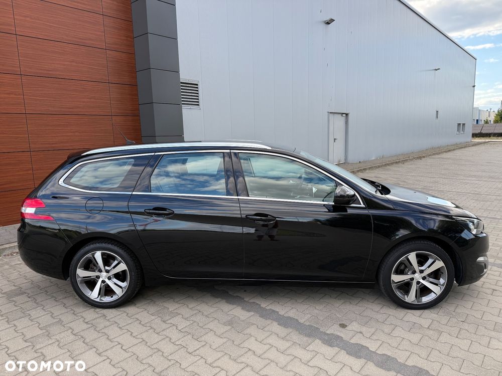 Peugeot 308 1.2 PureTech Allure S&S - 5