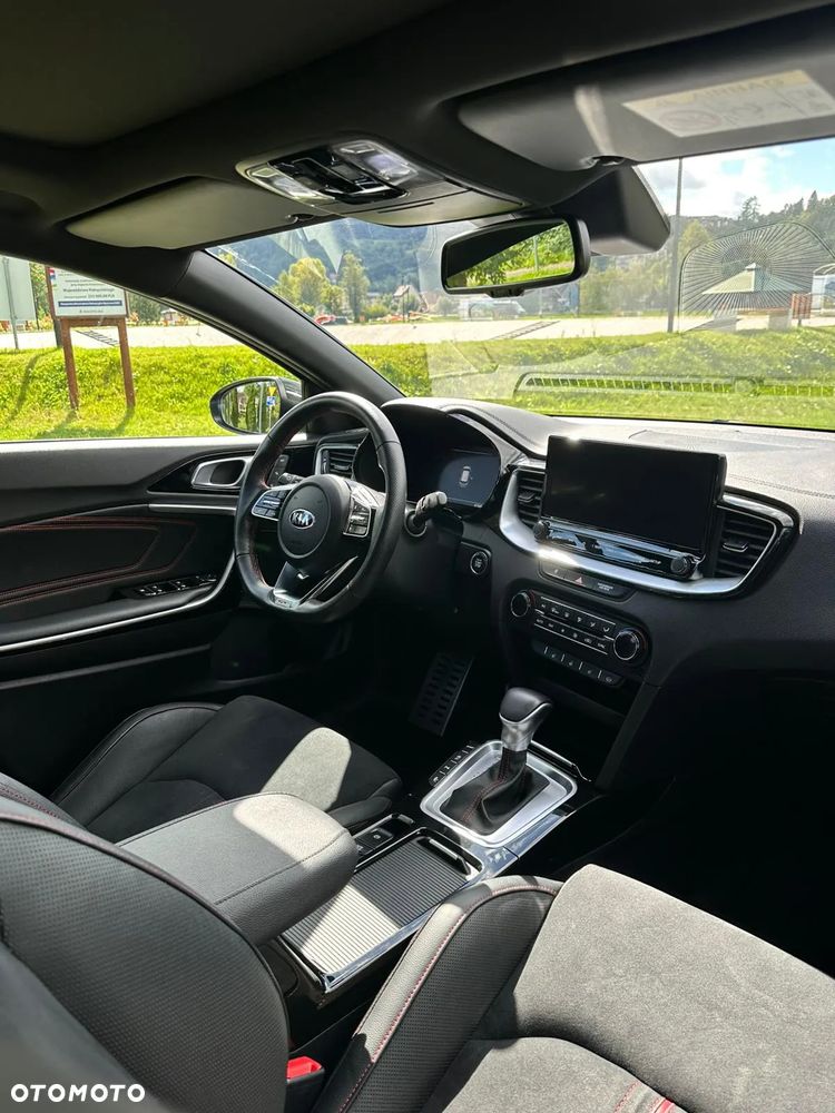Kia ProCeed 1.6 T-GDI GT DCT - 24
