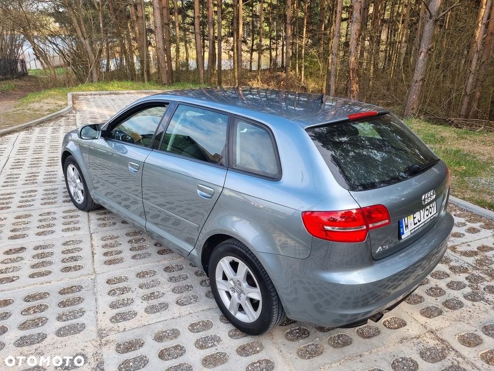 Audi A3 Sportback 2.0 TDI DPF Ambiente - 4