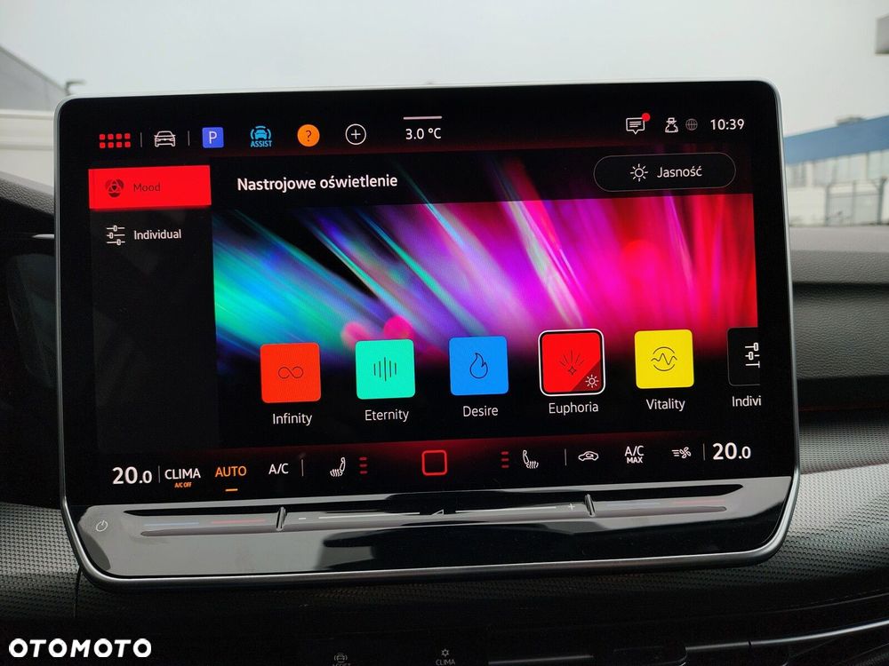 Volkswagen Golf - 22