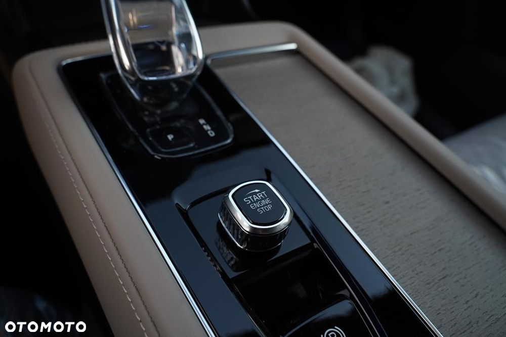 Volvo XC 90 B5 B AWD Plus Bright 7os - 19
