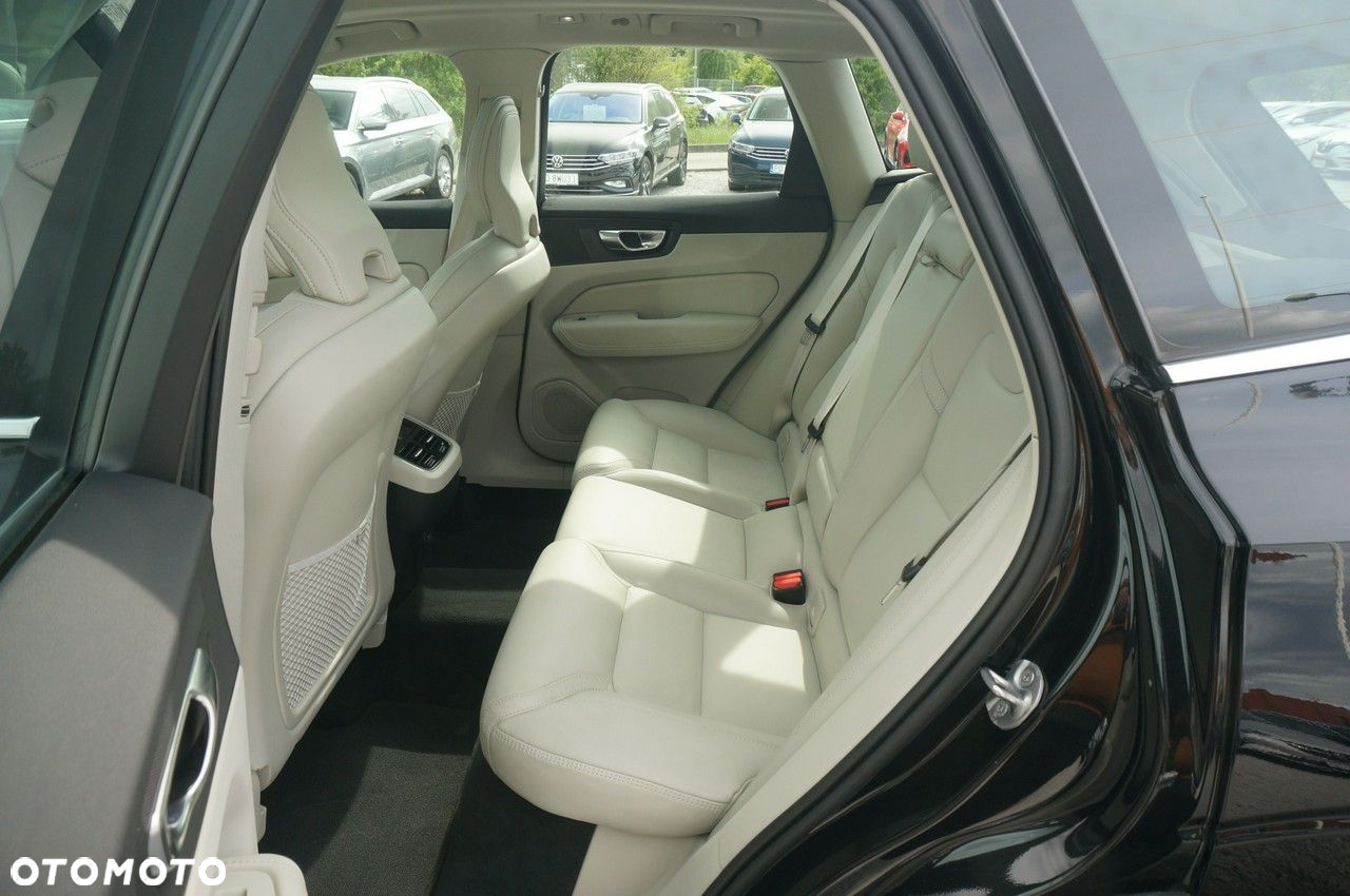 Volvo XC 60 - 21