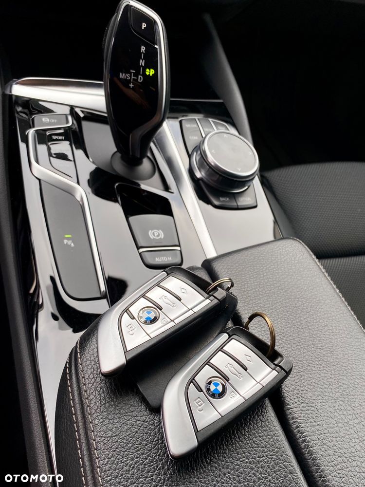 BMW Seria 5 520d xDrive Sport Line - 24