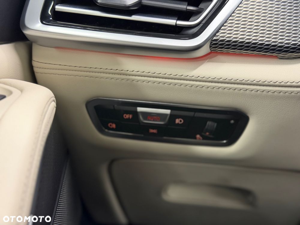 BMW X5 xDrive40d mHEV - 18