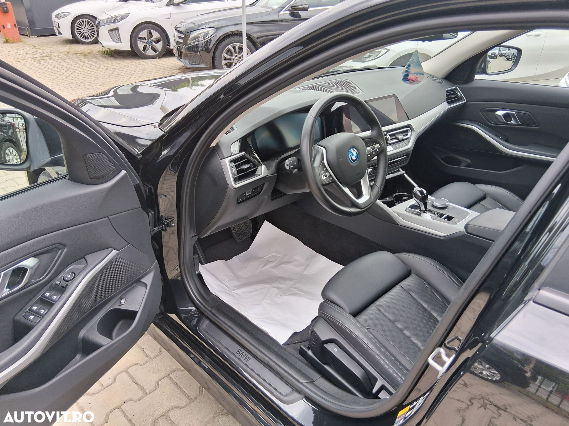 BMW Seria 3 330e AT PHEV - 9