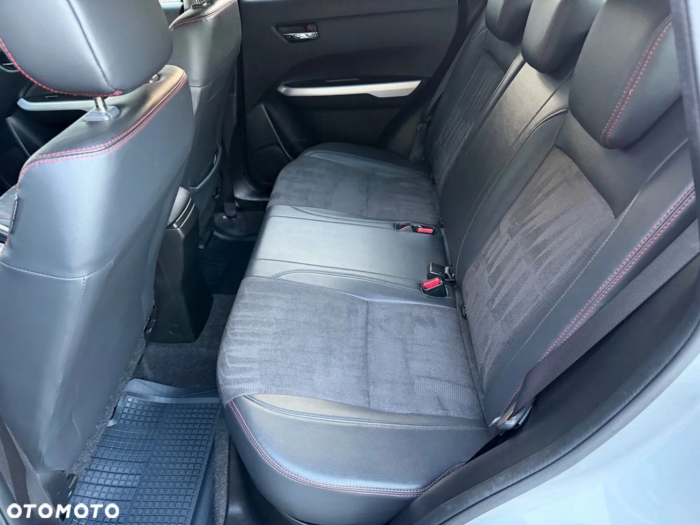 Suzuki Vitara 1.4 Boosterjet Premium 2WD - 32