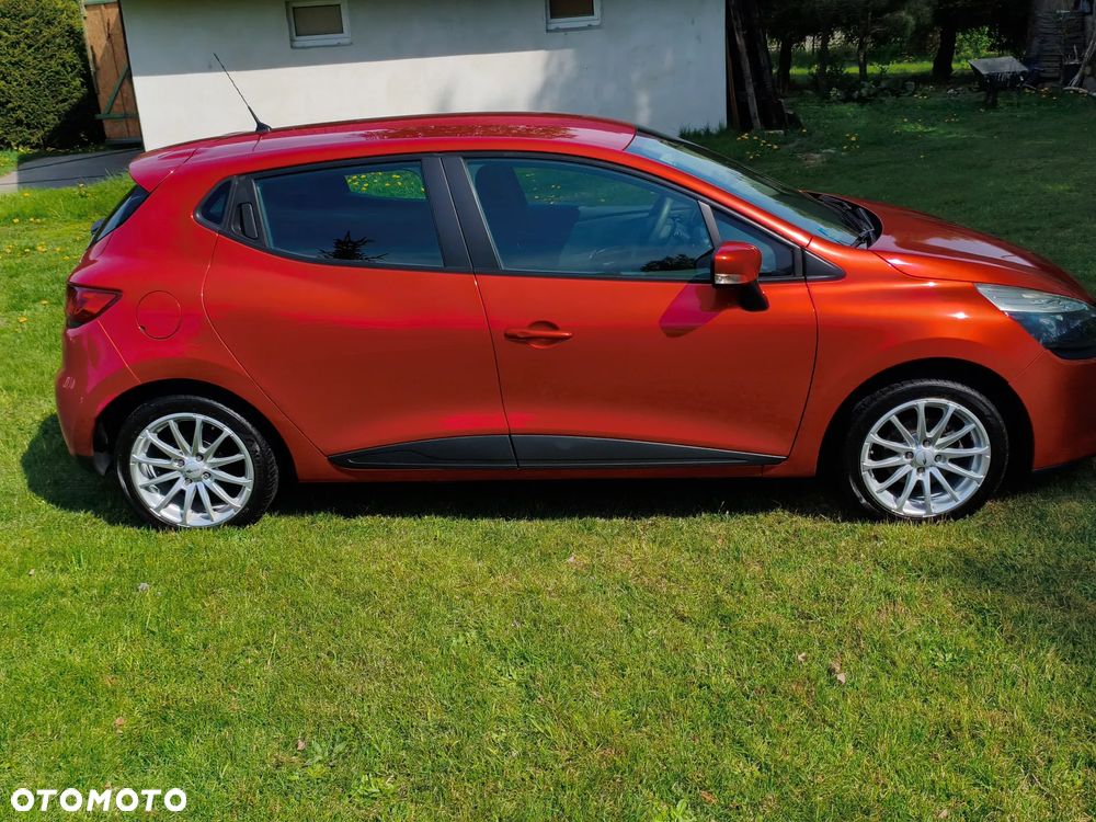 Renault Clio 1.2 16V Expression - 11
