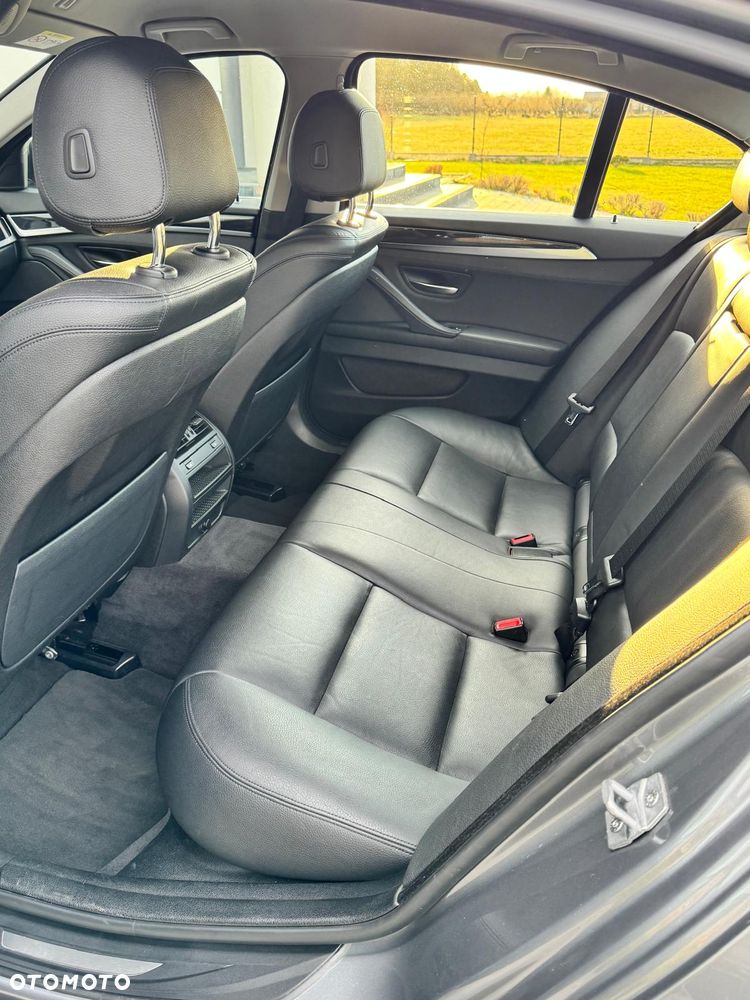 BMW Seria 5 525d xDrive - 8