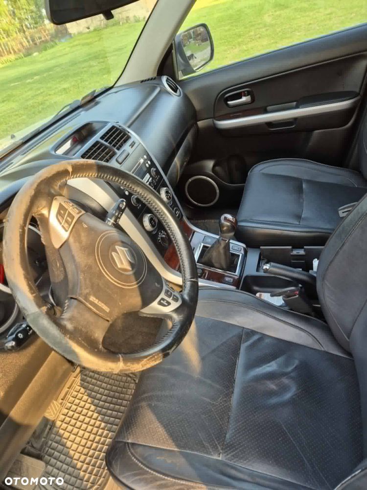 Suzuki Grand Vitara 1.9 DDiS - 2
